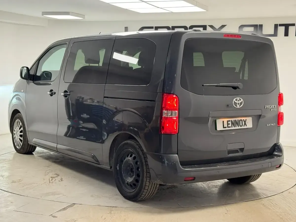 Used Toyota Proace Verso City 100 kW (136 HP) 2025 Grey Estate