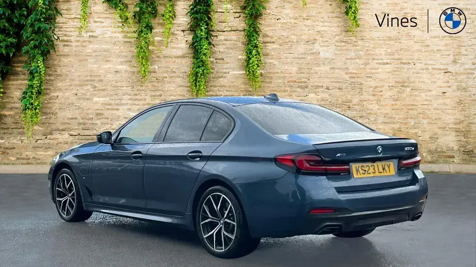 Used BMW 530e M Sport 292 HP (214 kW) 2023 Blue Sedan