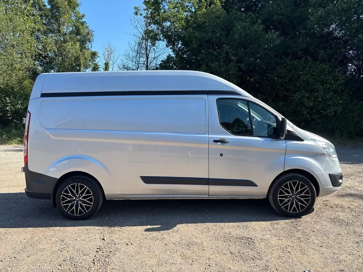Used Ford Transit Custom Trend 128 HP (94 kW) 2016 Silver Van