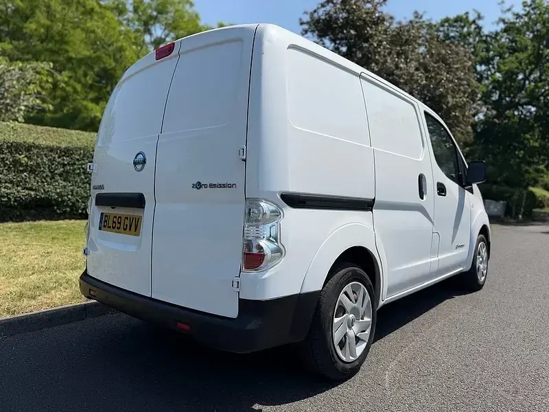 Used Nissan e-NV200 Acenta 80 kW (109 HP) 2020 White MPV