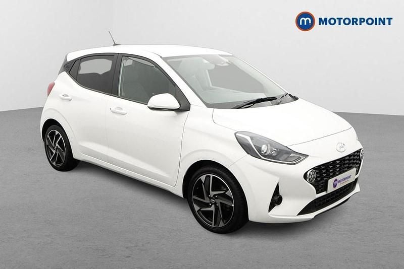 White Used 2022 Hyundai i10 Premium Hatchback | £14,149 (A bit pricey) - Image 1/4