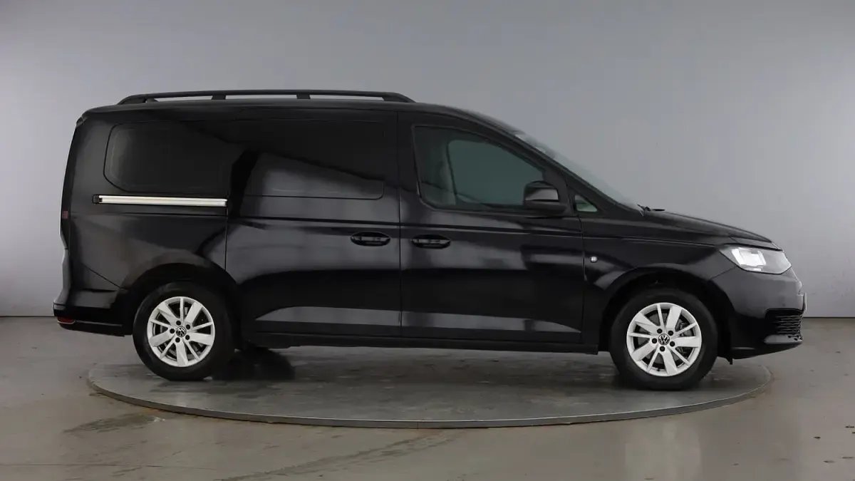 Used VW Caddy Maxi Life 122 HP (89 kW) 2025 Black MPV