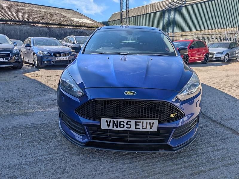 Used Ford Focus ST 185 HP (136 kW) 2015 Blue Hatchback