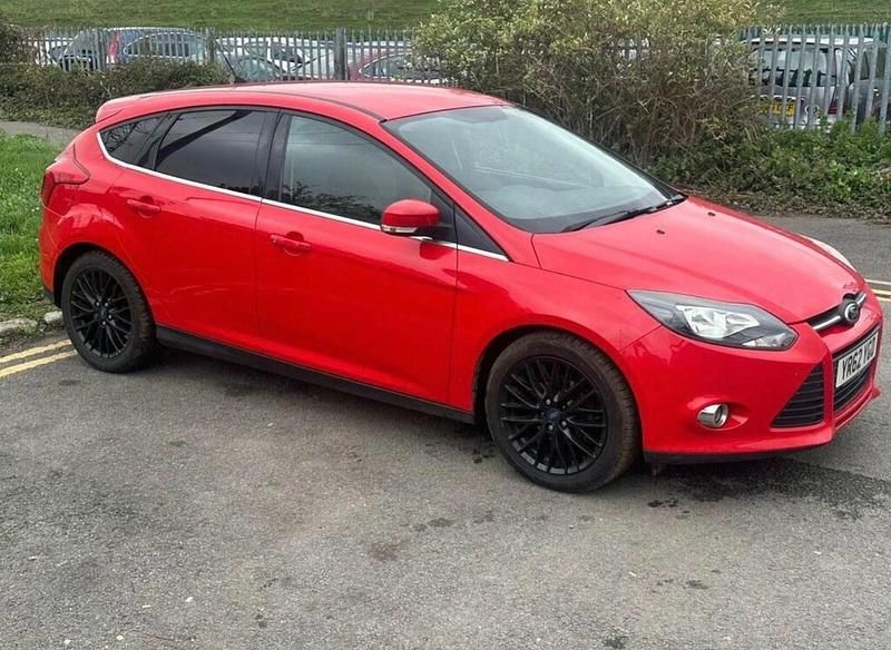 Red Used 2012 Ford Focus Zetec Hatchback | £1,995 (Fair price) - Image 1/4