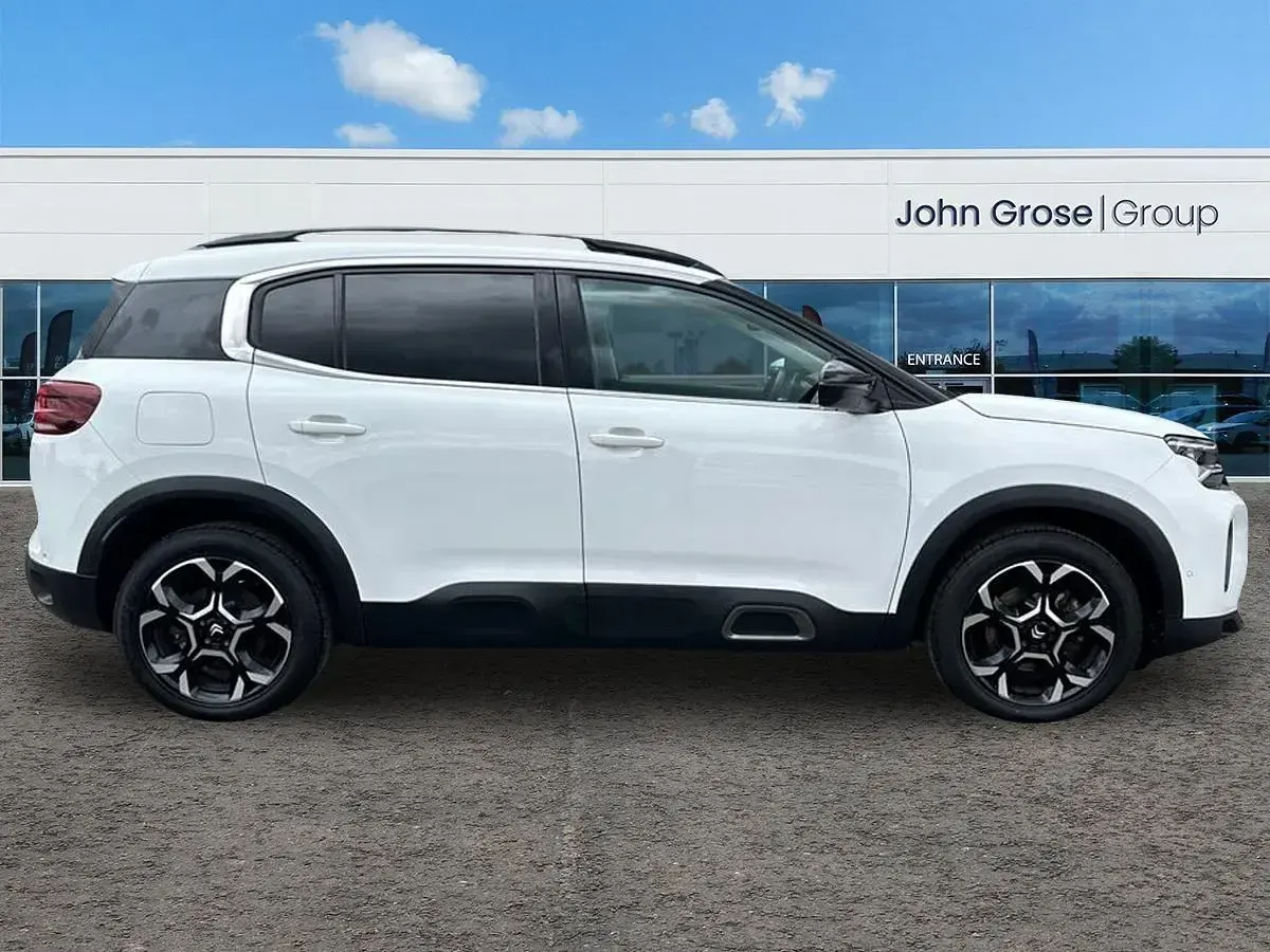 Used Citroën C5 PureTech 2023 White Hatchback