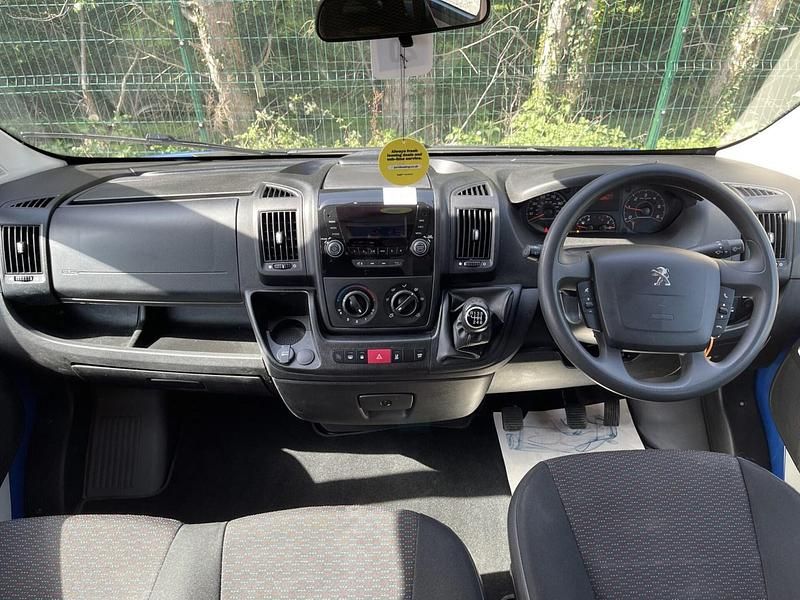 Begagnad Peugeot Boxer 2020 Blå Van