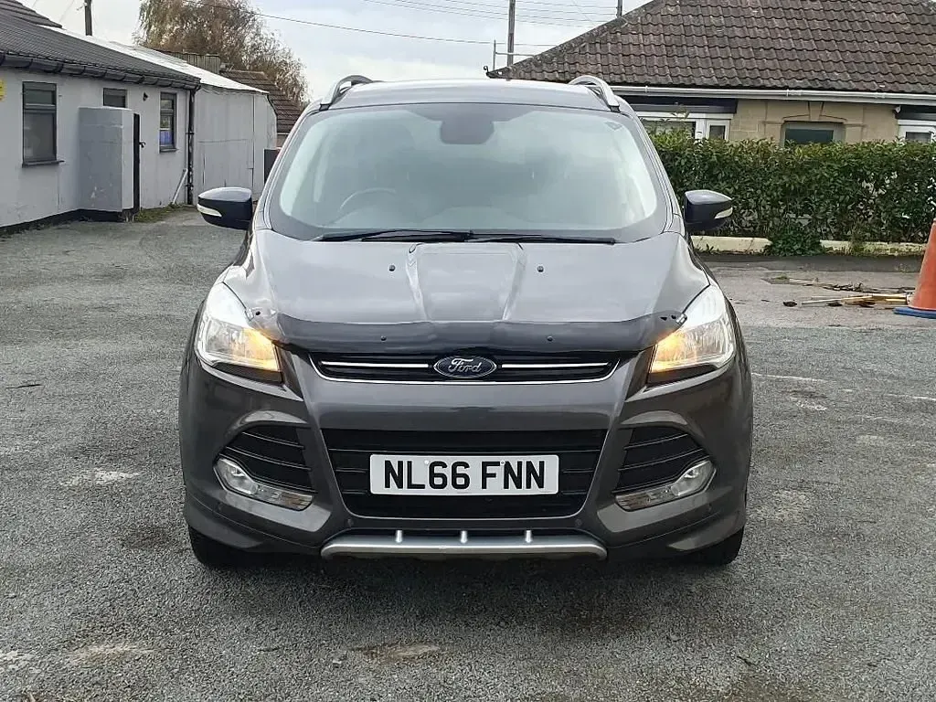Używany Ford Kuga Sport 180 KM (132 kW) 2016 Szary SUV