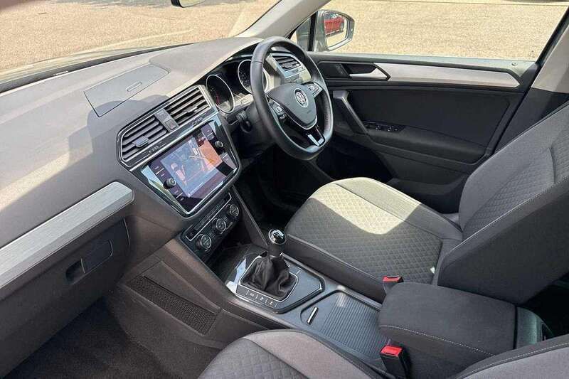 Image 2/4
