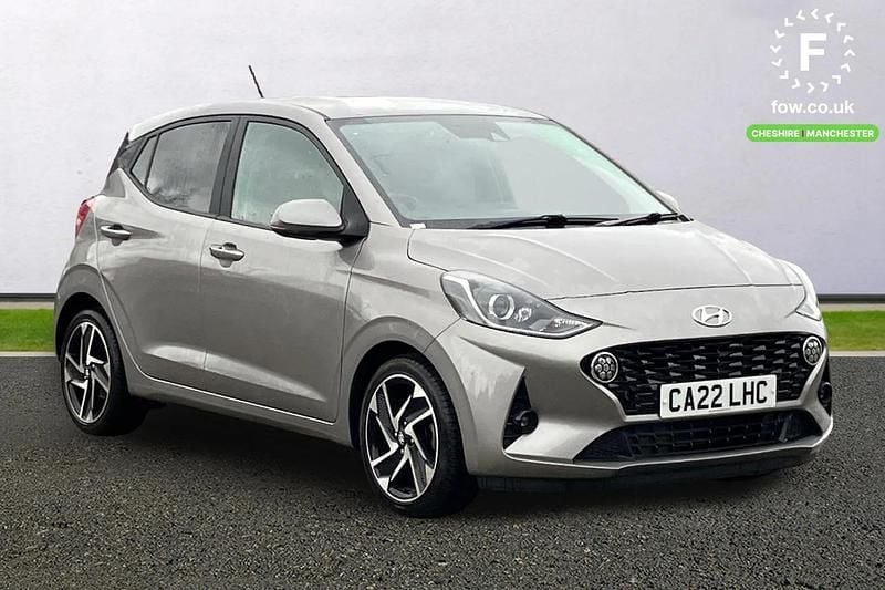 Used Hyundai i10 Premium 84 HP (61 kW) 2022 Bronze Hatchback