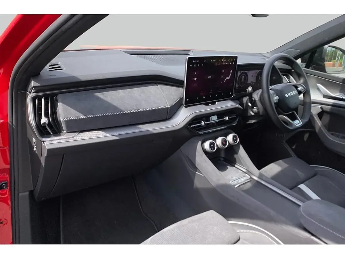 Used Skoda Kodiaq SportLine 110 HP (80 kW) 2025 Velvet red metallic SUV