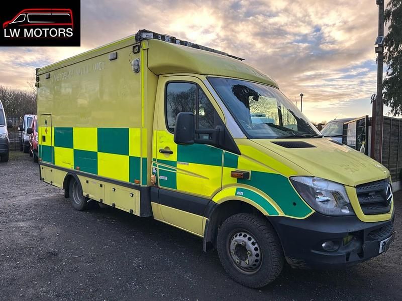 Used Mercedes Sprinter 188 HP (138 kW) 2016 Yellow Van