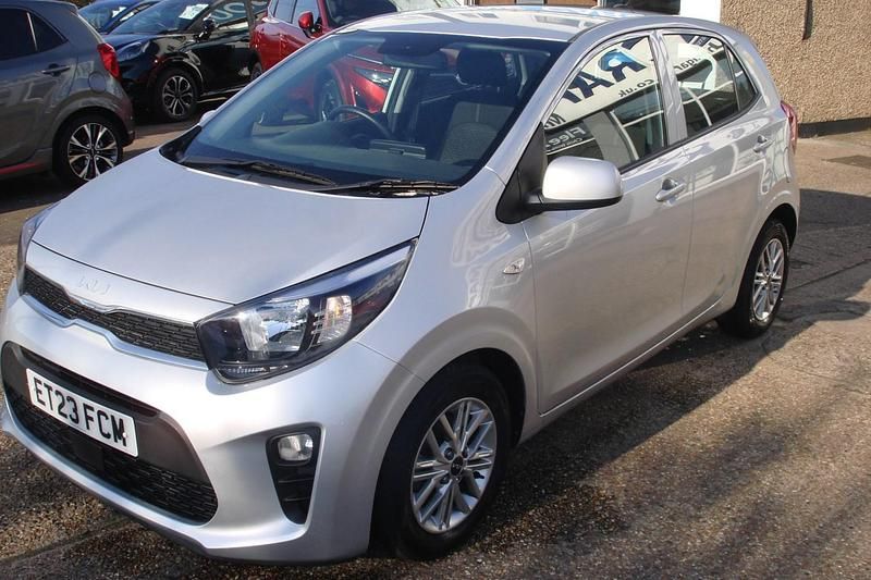 Used Kia Picanto 2023 Star silver metallic Hatchback