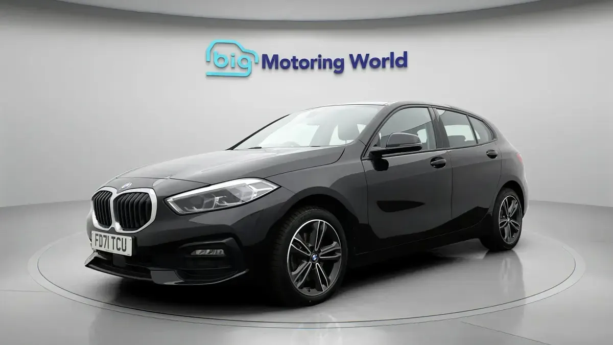 Used BMW 116 Sport Line 116 HP (85 kW) 2022 Black Hatchback