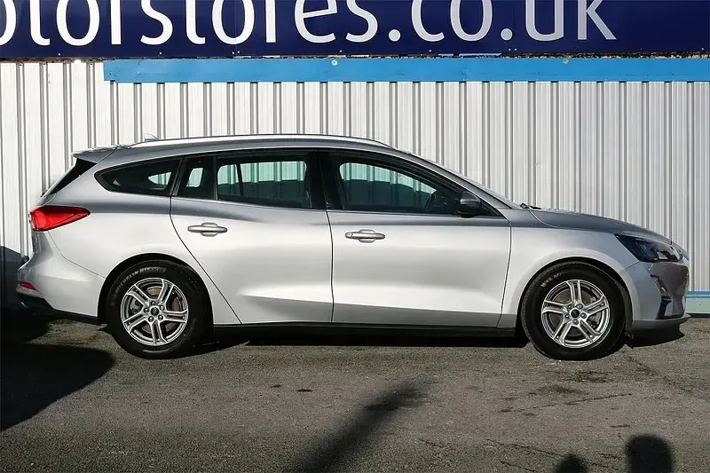 Used Ford Focus Zetec 95 HP (69 kW) 2025 Silver Estate