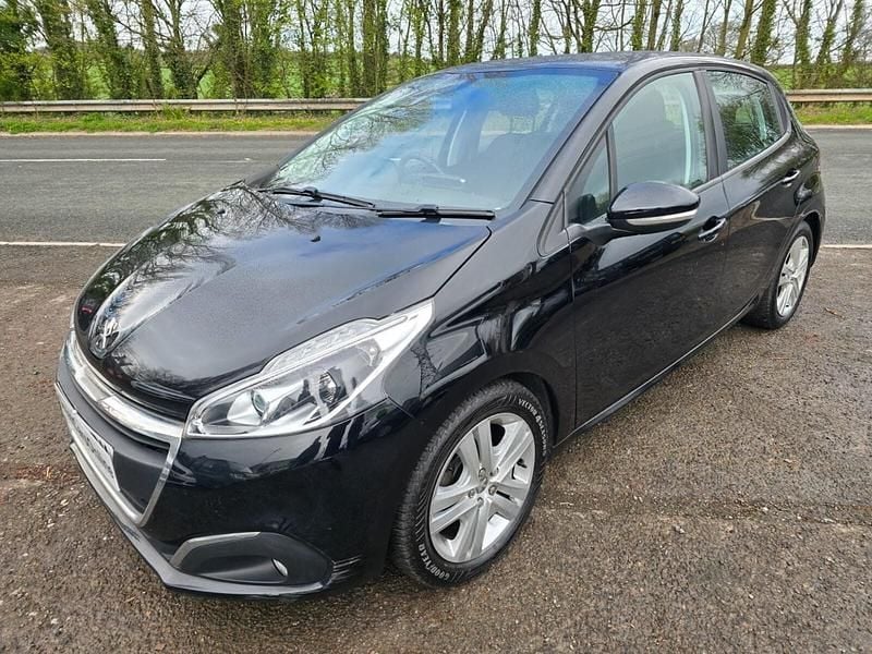 Usado Peugeot 208 Active 100 HP (73 kW) 2019 Preto Citadino