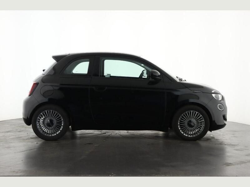 Black Used 2022 Fiat 500e Icon Hatchback | £12,499 (Fair price) - Image 1/3