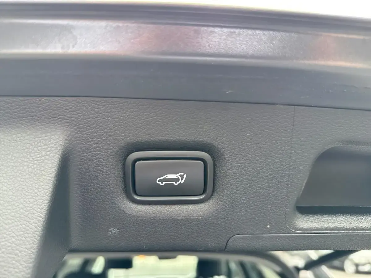 Used Hyundai Santa Fe Premium 230 HP (169 kW) 2022 Grey SUV