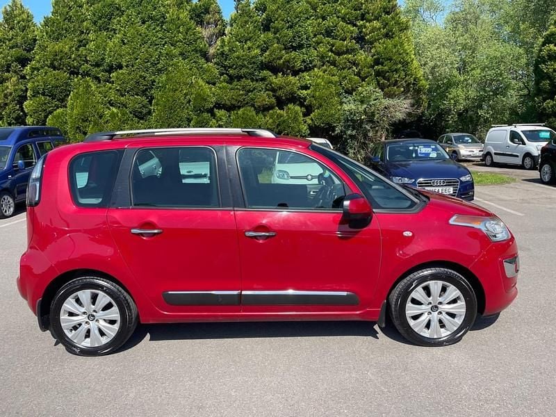 Used Citroën C3 Picasso Exclusive 2015 Red MPV