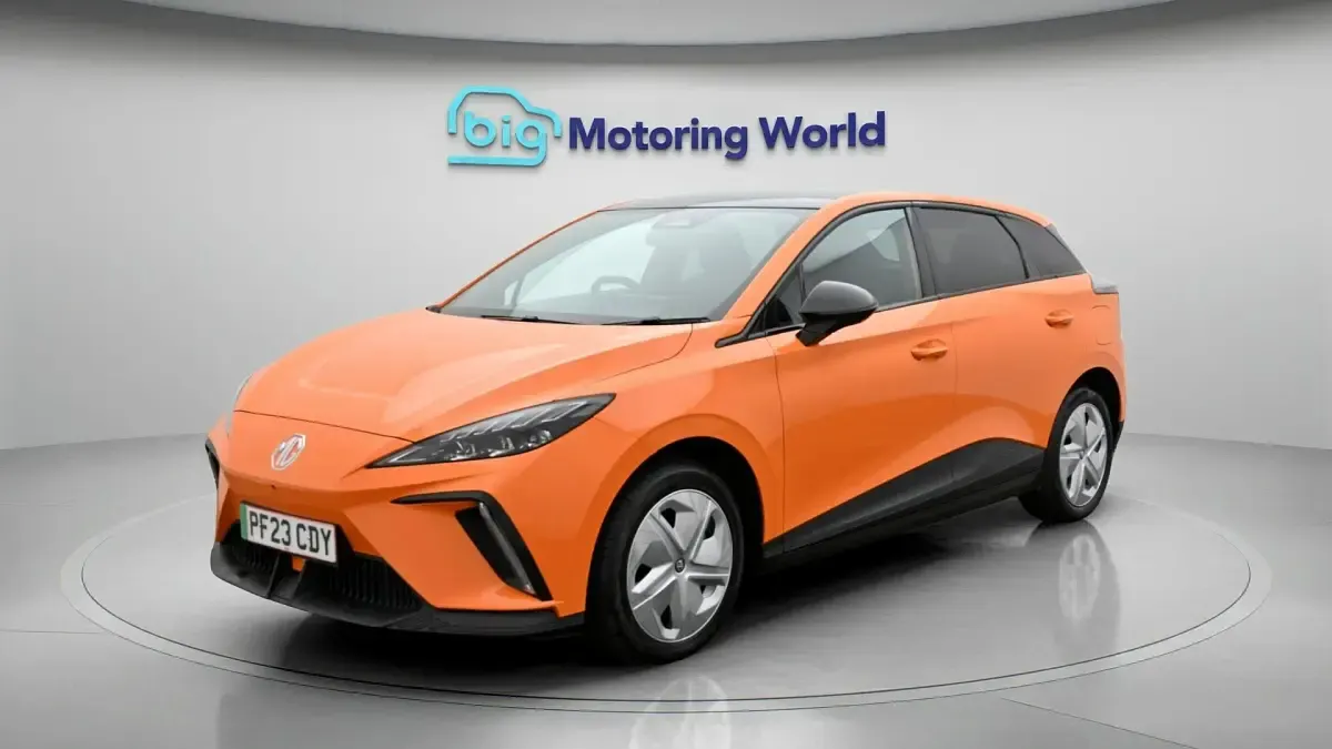Used MG MG4 EV Trophy 319 kW (435 HP) 2023 Orange Hatchback