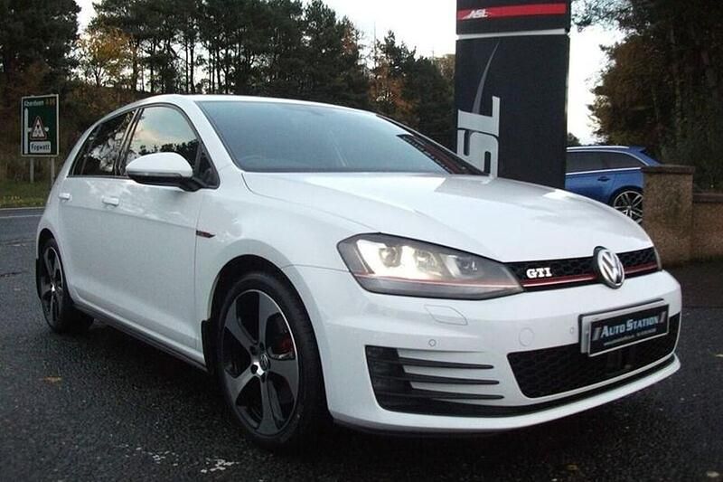 Used VW Golf VII GTI 230 HP (169 kW) 2017