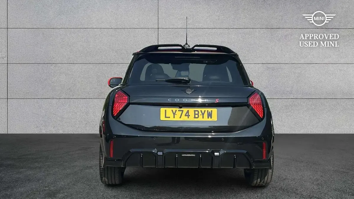 Used Mini Cooper S Hatch 201 HP (147 kW) 2024 Black Hatchback