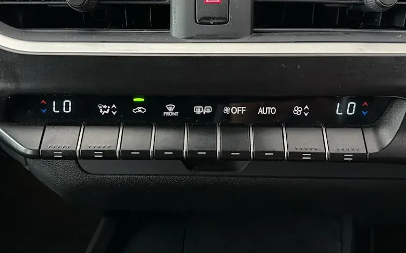 Used Lexus UX 184 HP (135 kW) 2022 Red SUV