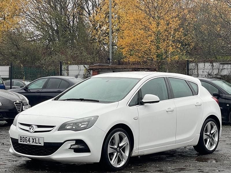 Used Vauxhall Astra Edition 2014 White Hatchback