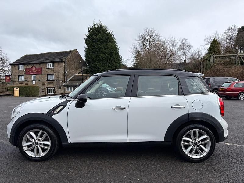 Begagnad Mini Cooper S 2012 Vit Halvkombi