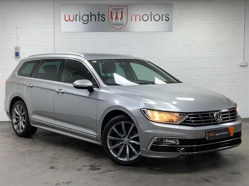 Silver Used 2015 VW Passat R-line Estate | £10,495 (Fair price) - Image 1/3