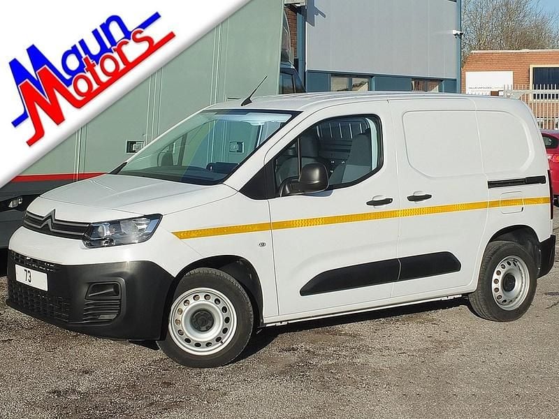 Used Citroën Berlingo 100 HP (73 kW) 2023 White MPV