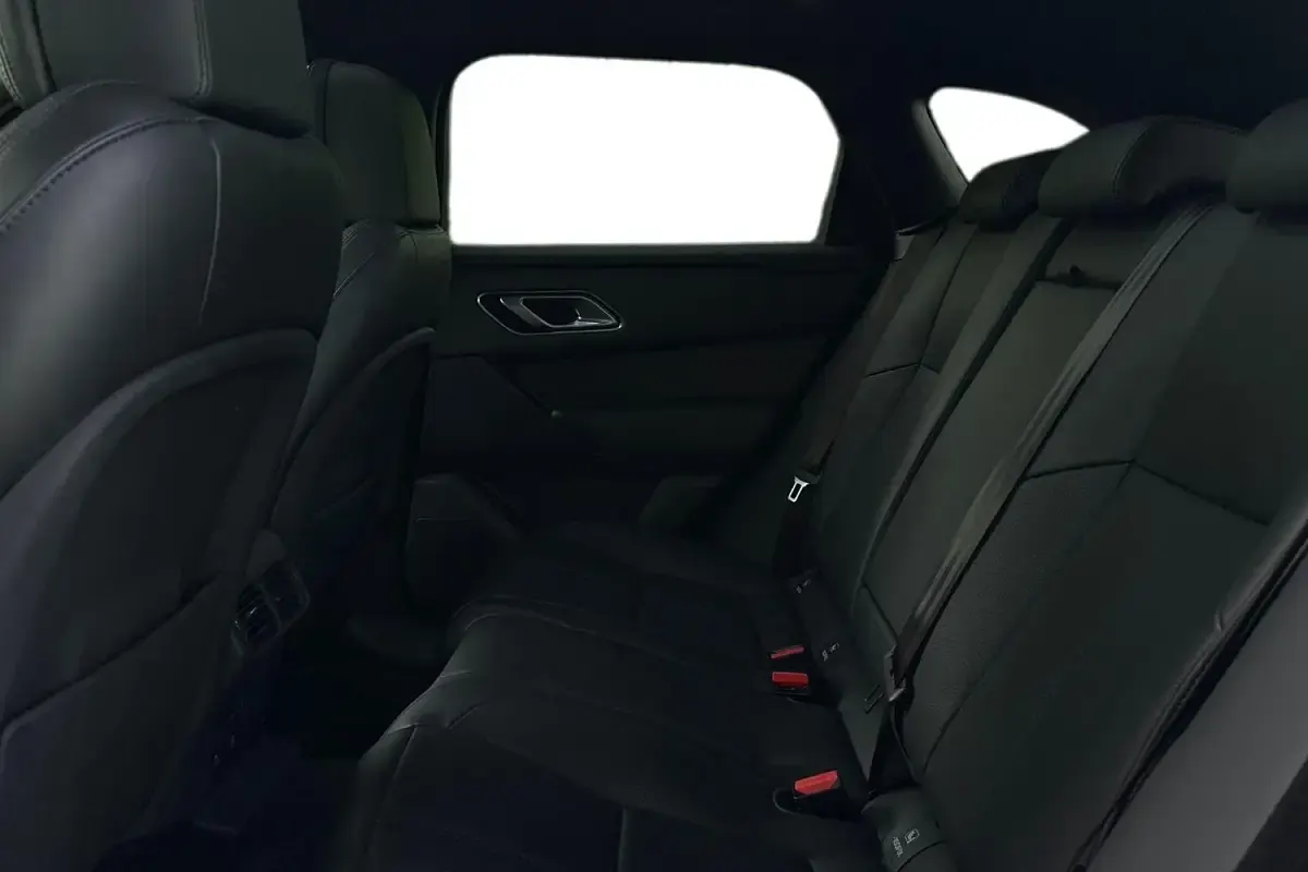 Used Land Rover Range Rover Velar HSE Dynamic 204 HP (150 kW) 2024 Black SUV