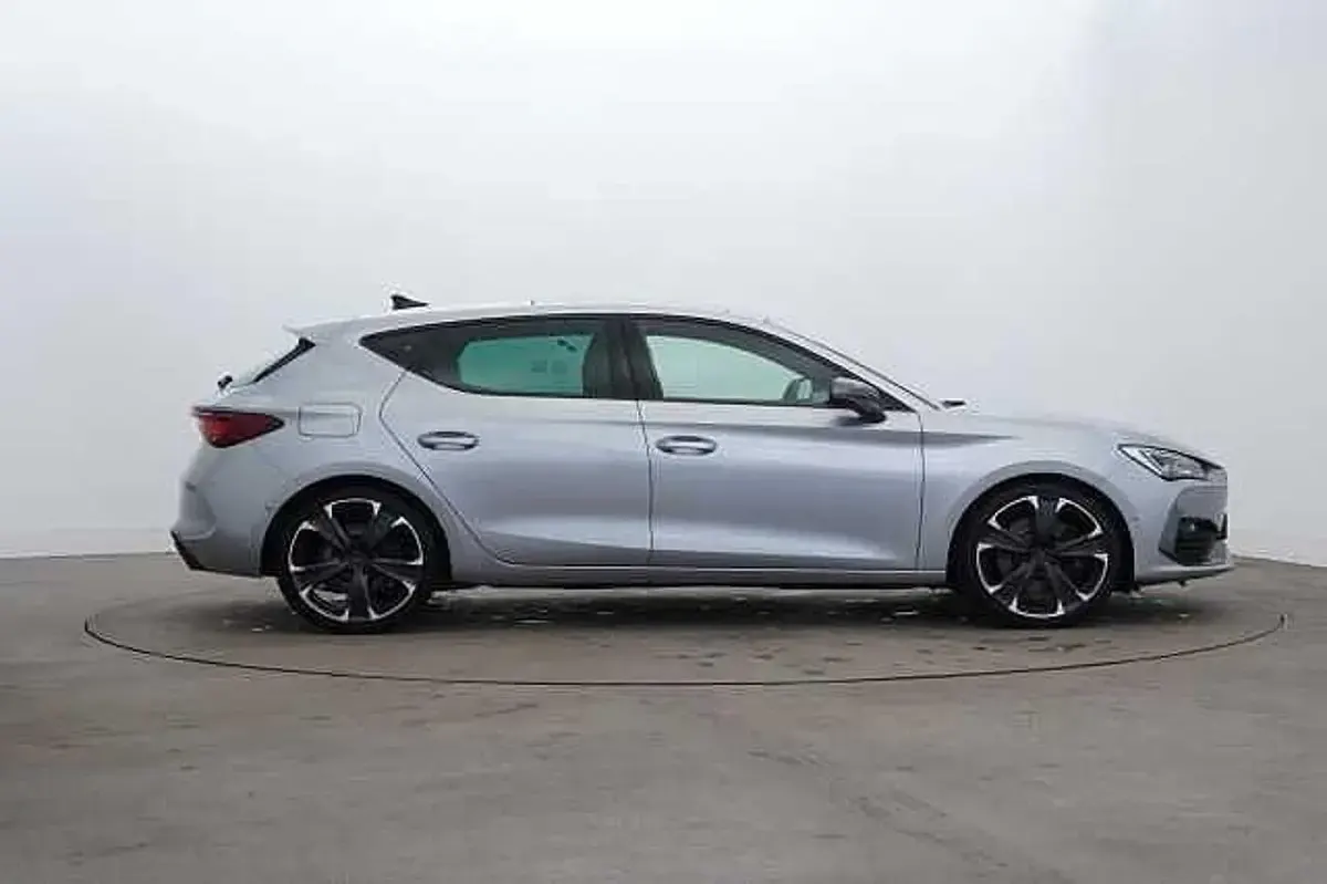 Used Cupra Leon VZ2 245 HP (180 kW) 2022 Silver Hatchback