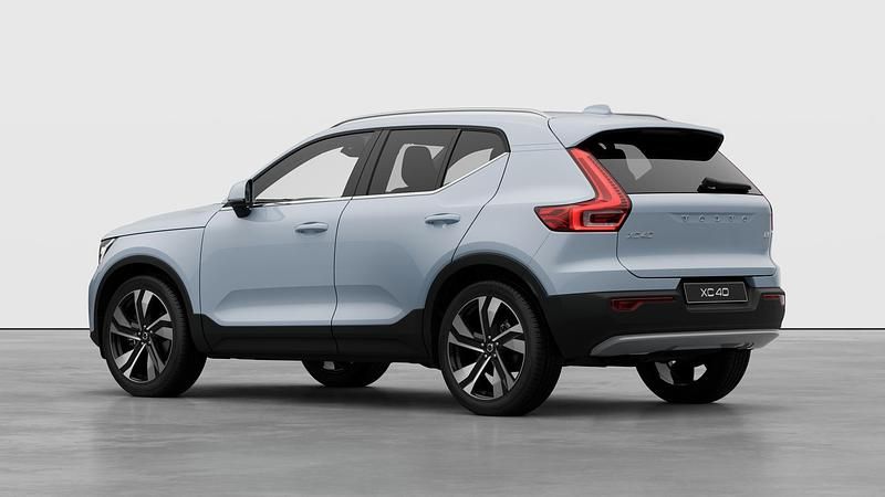 New Volvo XC40 Ultra 163 HP (119 kW) 2025 Cloud blue SUV