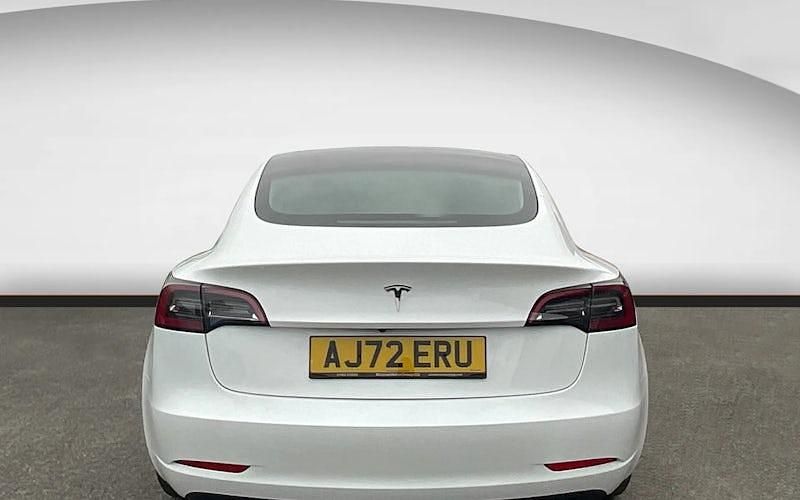 Used Tesla Model 3 RWD 208 kW (283 HP) 2022 White Sedan