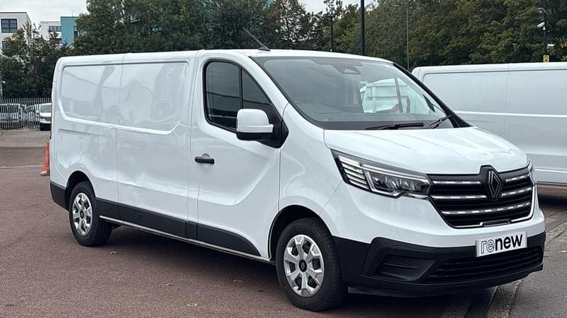 White Used 2024 Renault Trafic Van | £19,490 (Fair price) - Image 1/1