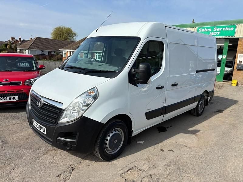 Used Vauxhall Movano 125 HP (91 kW) 2013 White MPV
