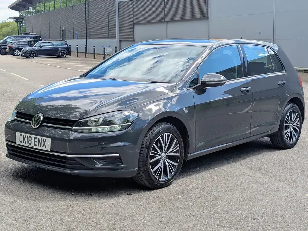Używany VW Golf VII SE 115 KM (84 kW) 2018 Szary Hatchback