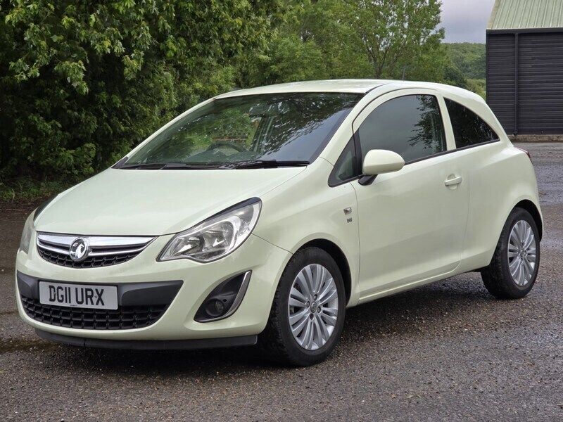 Green Used 2011 Vauxhall Corsa Excite Hatchback | £2,299 (Good price) - Image 1/4