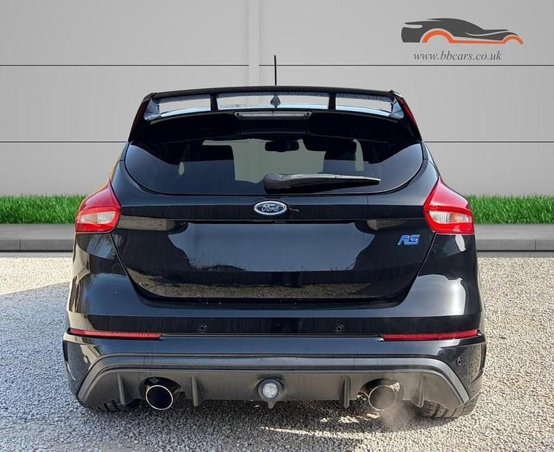 Used Ford Focus RS 350 HP (257 kW) 2017 Black Hatchback