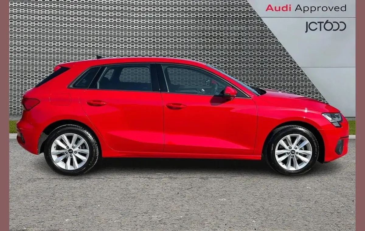 Used Audi A3 147 HP (108 kW) 2022 Red Sedan