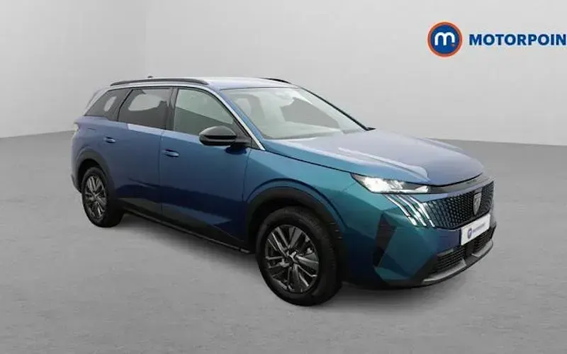 Usado Peugeot 5008 Allure 145 CV (106 kW) 2025 SUV