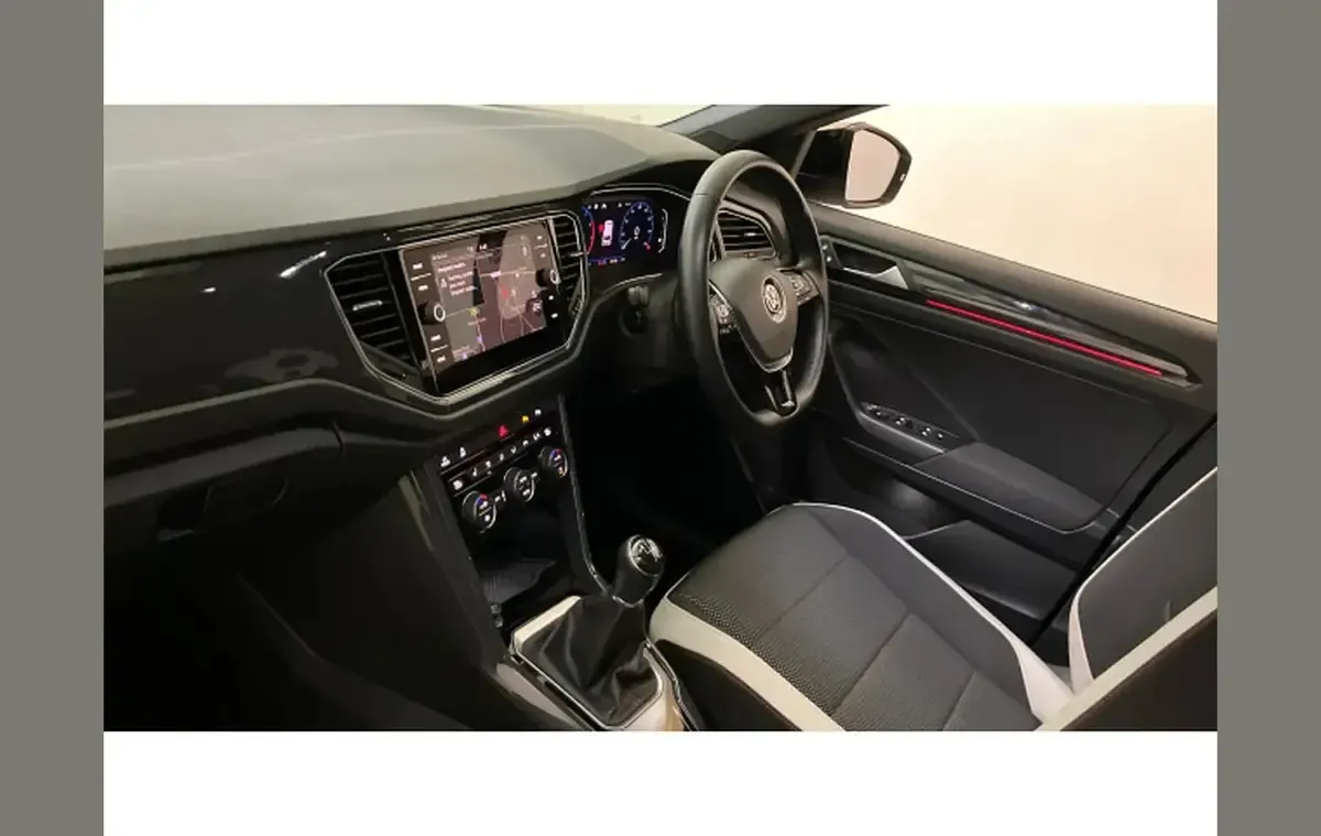 Used VW T-Roc SEL 115 HP (84 kW) 2020 Silver SUV