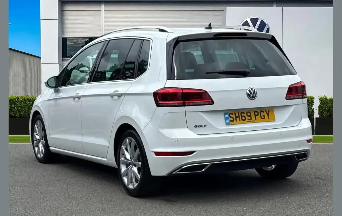 Used VW Golf Sportsvan GT 131 HP (96 kW) 2019 White MPV