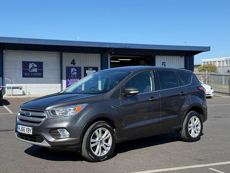 Used Ford Kuga Zetec 150 HP (110 kW) 2017 Grey SUV