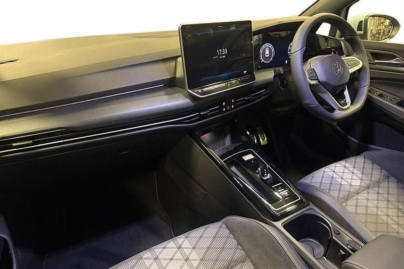 New VW Golf VIII R-line 150 HP (110 kW) 2025 Crystal ice blue Hatchback