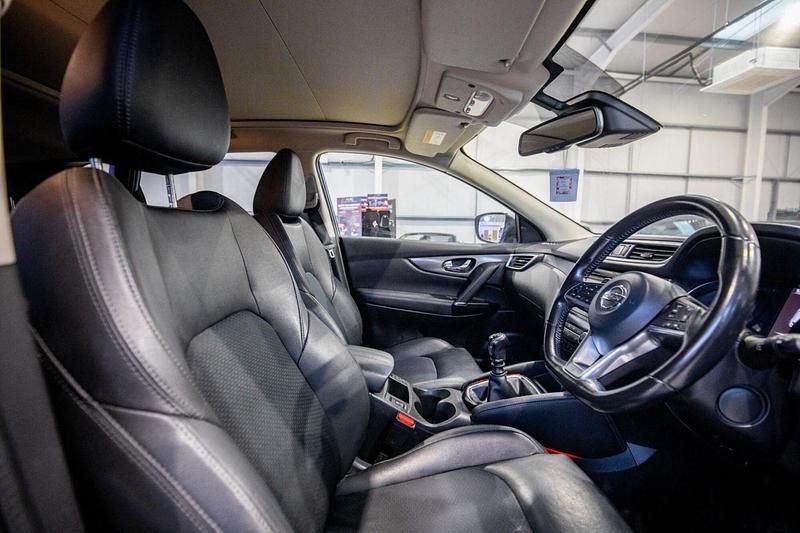 Used Nissan Qashqai Tekna 130 HP (95 kW) 2017 Blue SUV