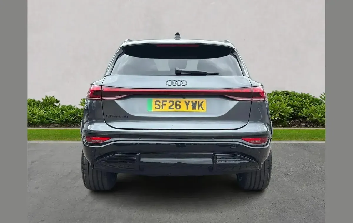 Used Audi Q6 e-tron Black Edition 225 kW (306 HP) 2026 Grey SUV
