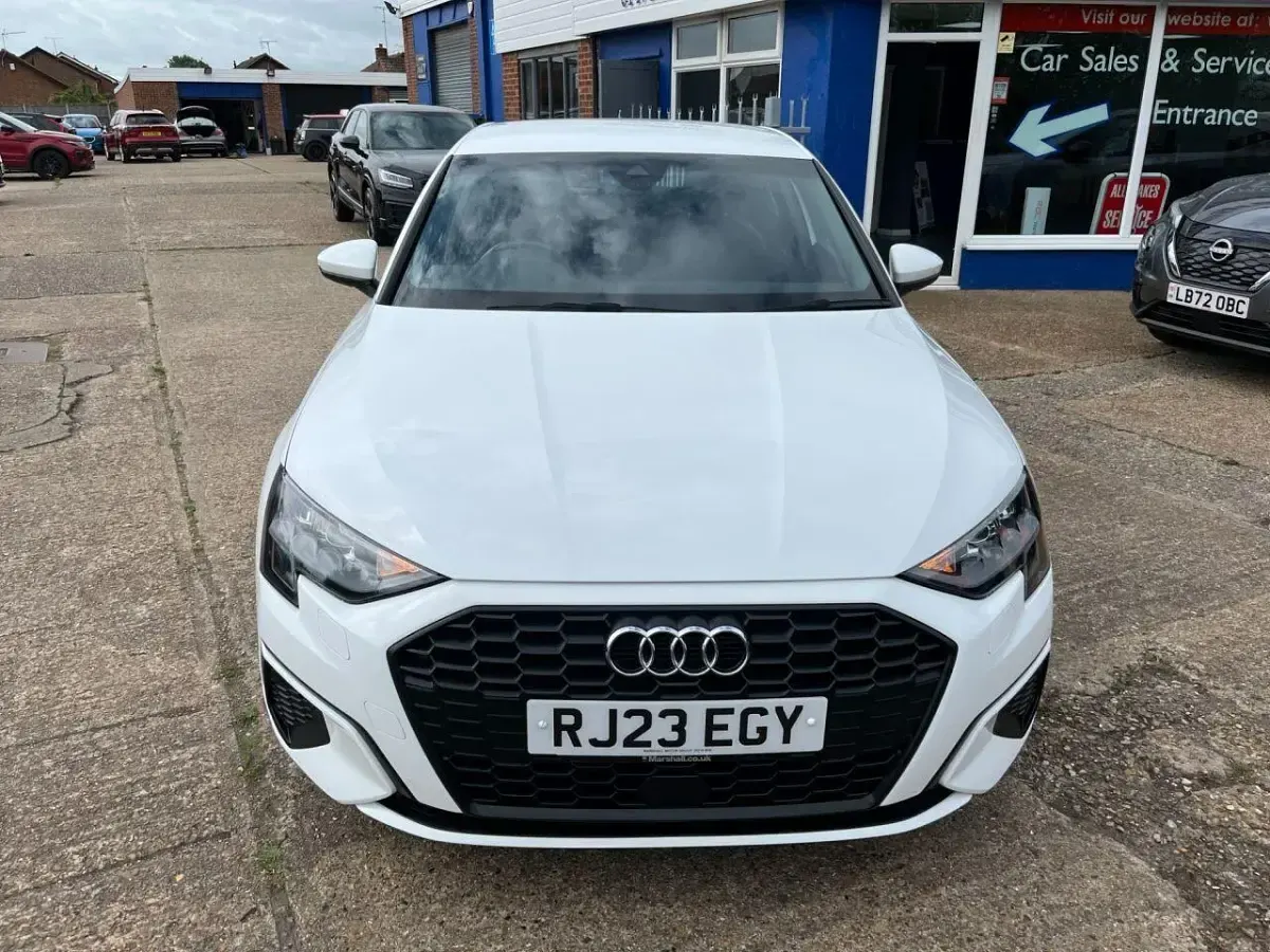 Used Audi A3 Sportback Performance 110 HP (80 kW) 2023 White Hatchback