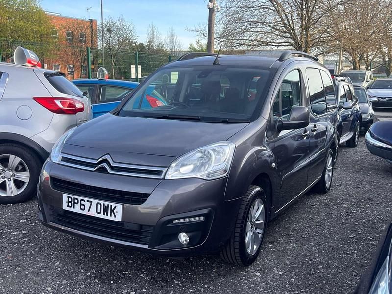 Used Citroën Berlingo Flair 110 HP (80 kW) 2018 Grey MPV
