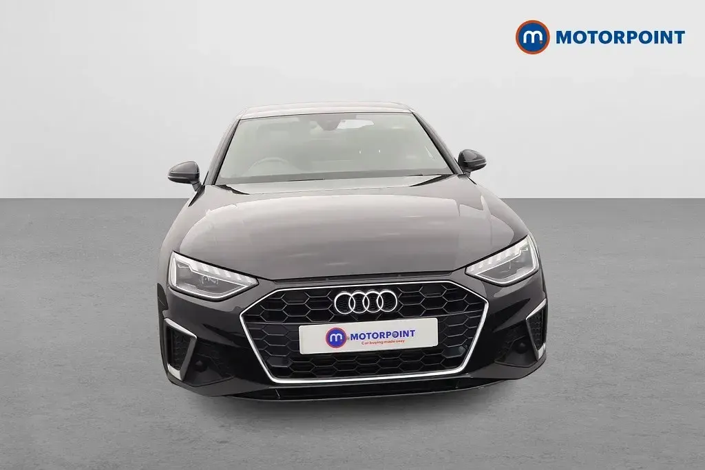 Begagnad Audi A4 S-Line 2021 Svart Sedan